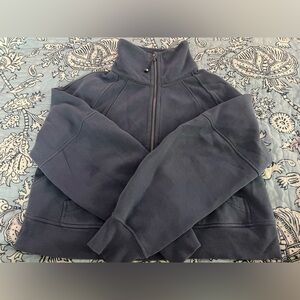 Lululemon cropped scuba